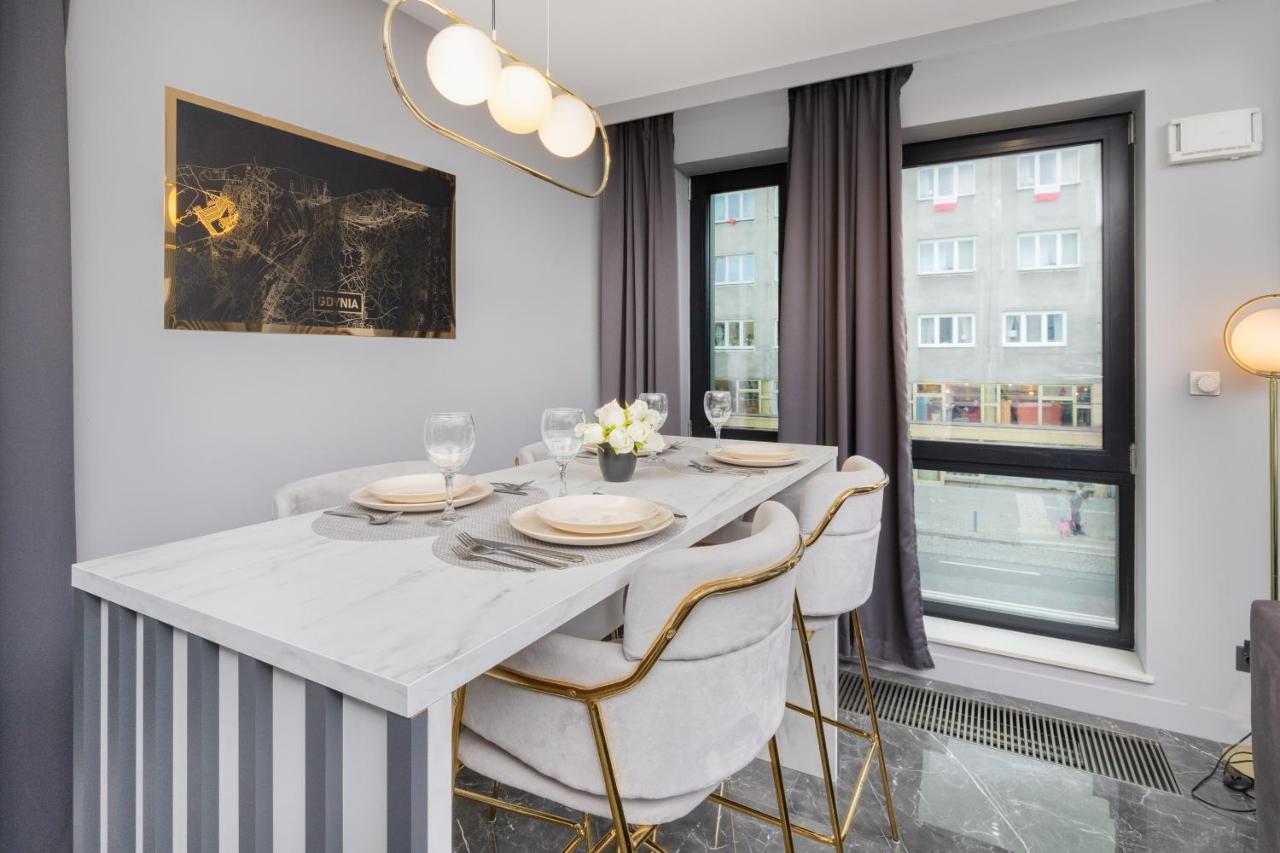 Luxurious Apartment With Two Bedrooms And Parking In Gdynia By Noclegi Renters Zewnętrze zdjęcie